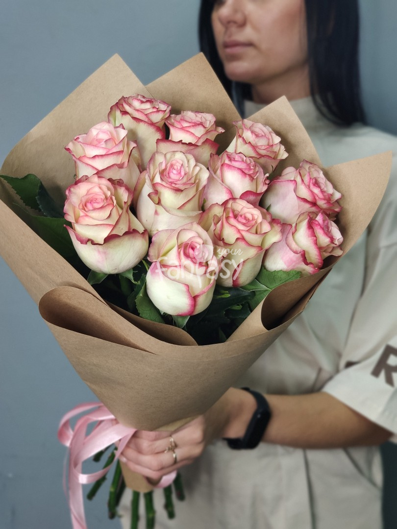 Купить Букет 11 роз в крафт бумаге в Нижнем Тагиле - «Your Fantasy»