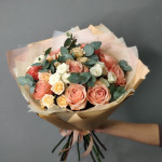 Моно букет 11 цветных роз от интернет-магазина «Your Fantasy»в Нижнем Тагиле