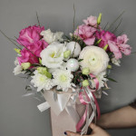 Букет с розами «Прикосновение» от интернет-магазина «Your Fantasy»в Нижнем Тагиле