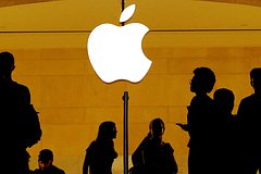 Apple выпустит ноутбук без «моноброви»